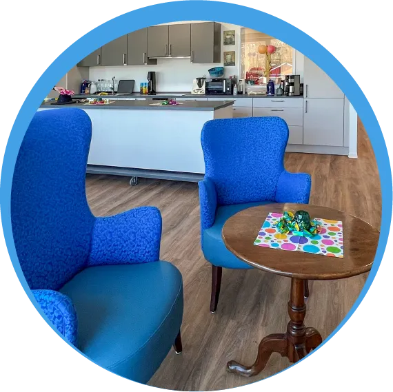 Blick in die einladenden, hellen Gemeinschaftsräume der Senioren-Wohngemeinschaft in Oberwiehl.